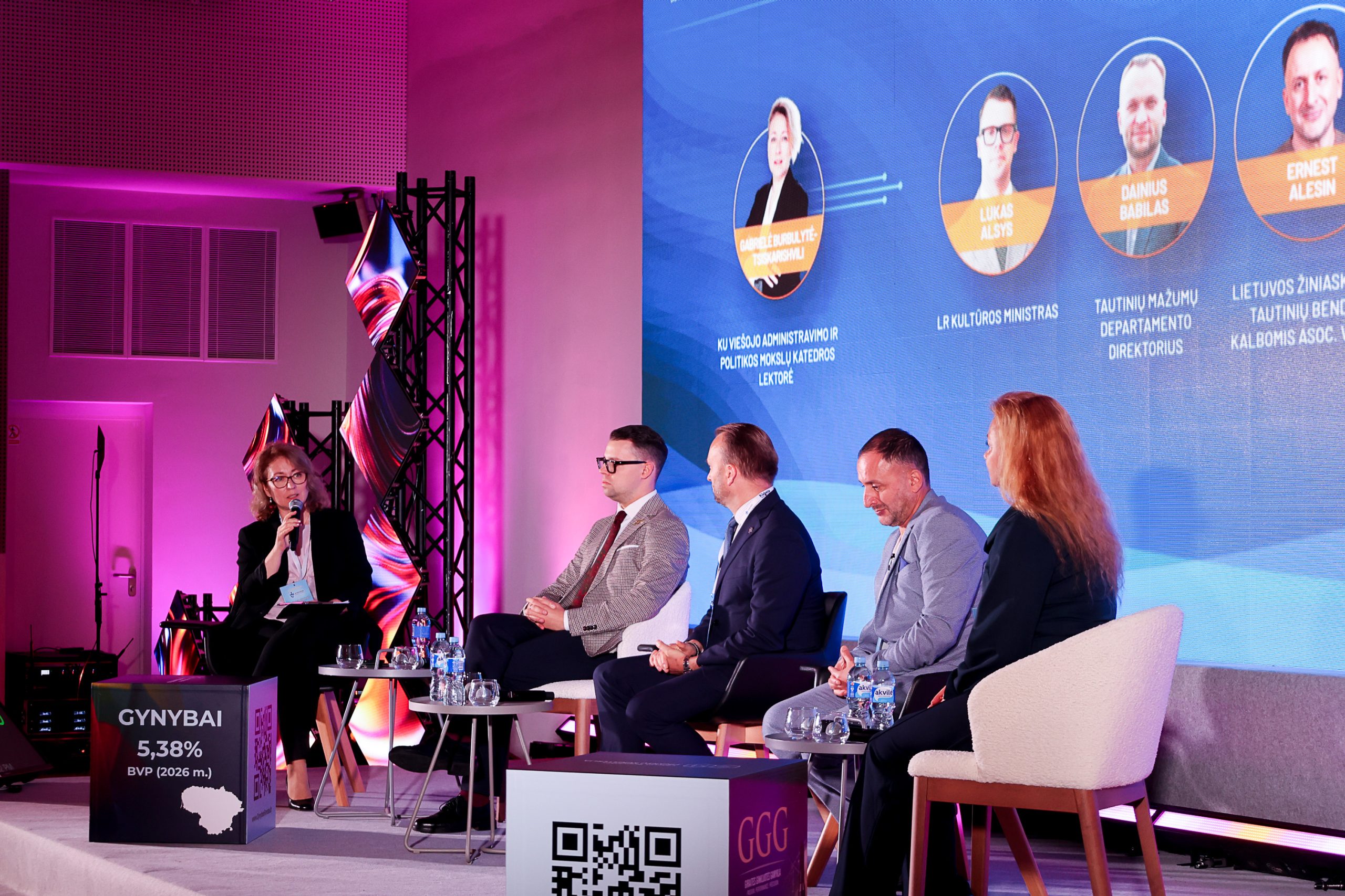 F77A8171_0-1